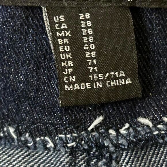 Forever 21 Womens Jeans size 28 High waisted denim wide leg pants raw hem - Picture 7 of 8